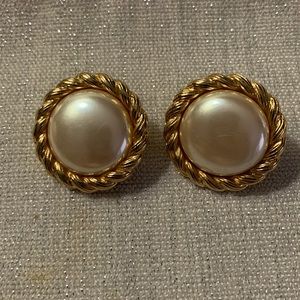 Vintage gold and faux pearl earrings